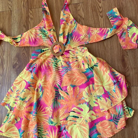 Tropical Halter Neck Dress - Picture 8 of 11